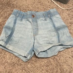 Kid sized high-rise paper bag waist short.